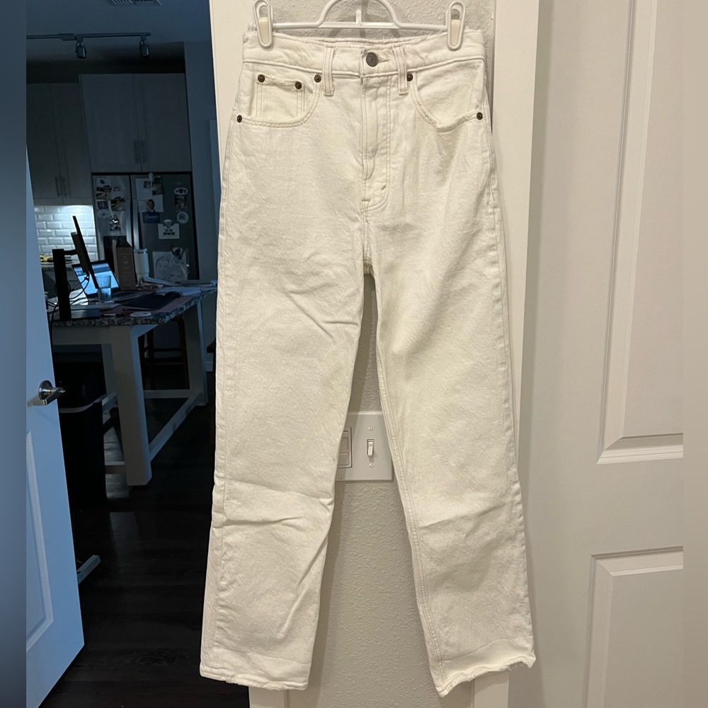 Abercrombie & Fitch The 90’s Straight Ultra High Rise